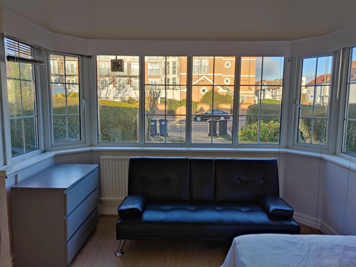 Studio On Golders Green Road Apartment Londra Exterior foto